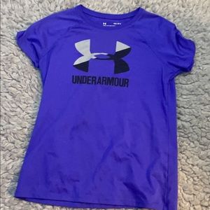 Purple-ish blue under armer tee-shirt size youth large